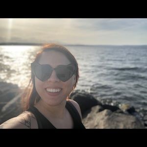 Meet your Posher, Ashley